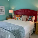 Corner Condo With Amazing Beach And Pool Views