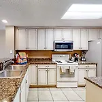Four Seasons 402W