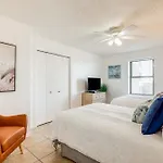 Orange Beach Condo With Ocean-View Balcony!