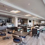 The Island House Hotel A Doubletree By Hilton
