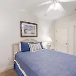 Dolphin Key