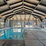 Windward Pointe 303 Ideally Located On 3Rd Floor