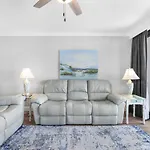 Windward Pointe 303 Ideally Located On 3Rd Floor
