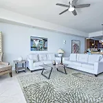 Turquoise Place C1506
