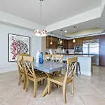 Turquoise Place C1506