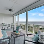 Regency Isle 305