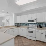 Phoenix 9 Unit 402