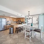 Phoenix East 511 By Current Tides Vacation Rentals