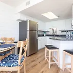 Phoenix IV 4072 Condo