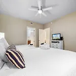 Turquoise Place C1308