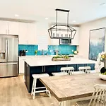 Beautiful 3Br/25Ba W/ Kayak Access, Sleeps 10