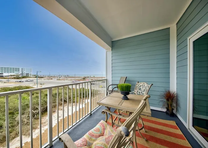 Fantastic Condo With Views Of The Cotton Bayou