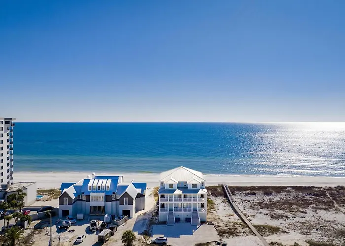 Castle In The Sand East West 2 Properties - 18 Bedrooms