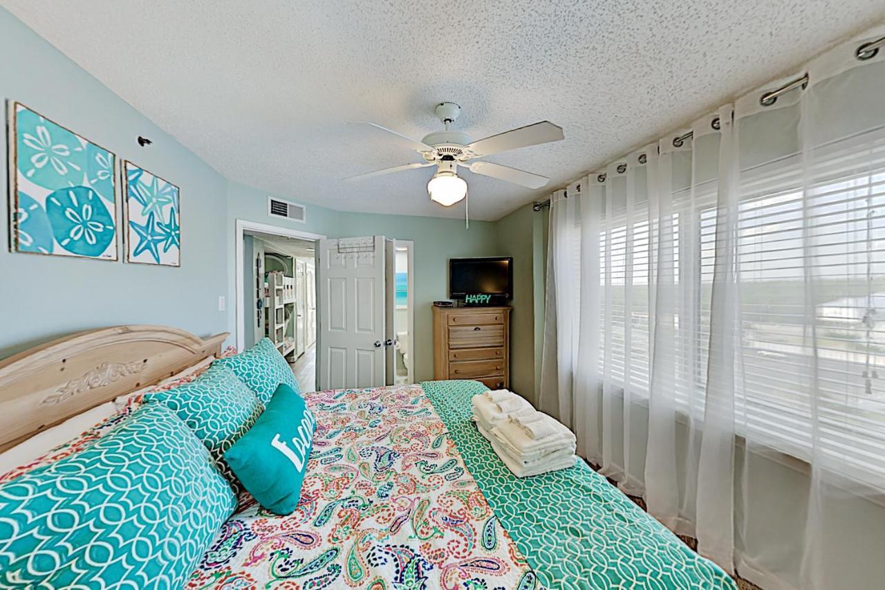 Beach-view Tradewinds Retreat, Beachside Pool * Orange Beach