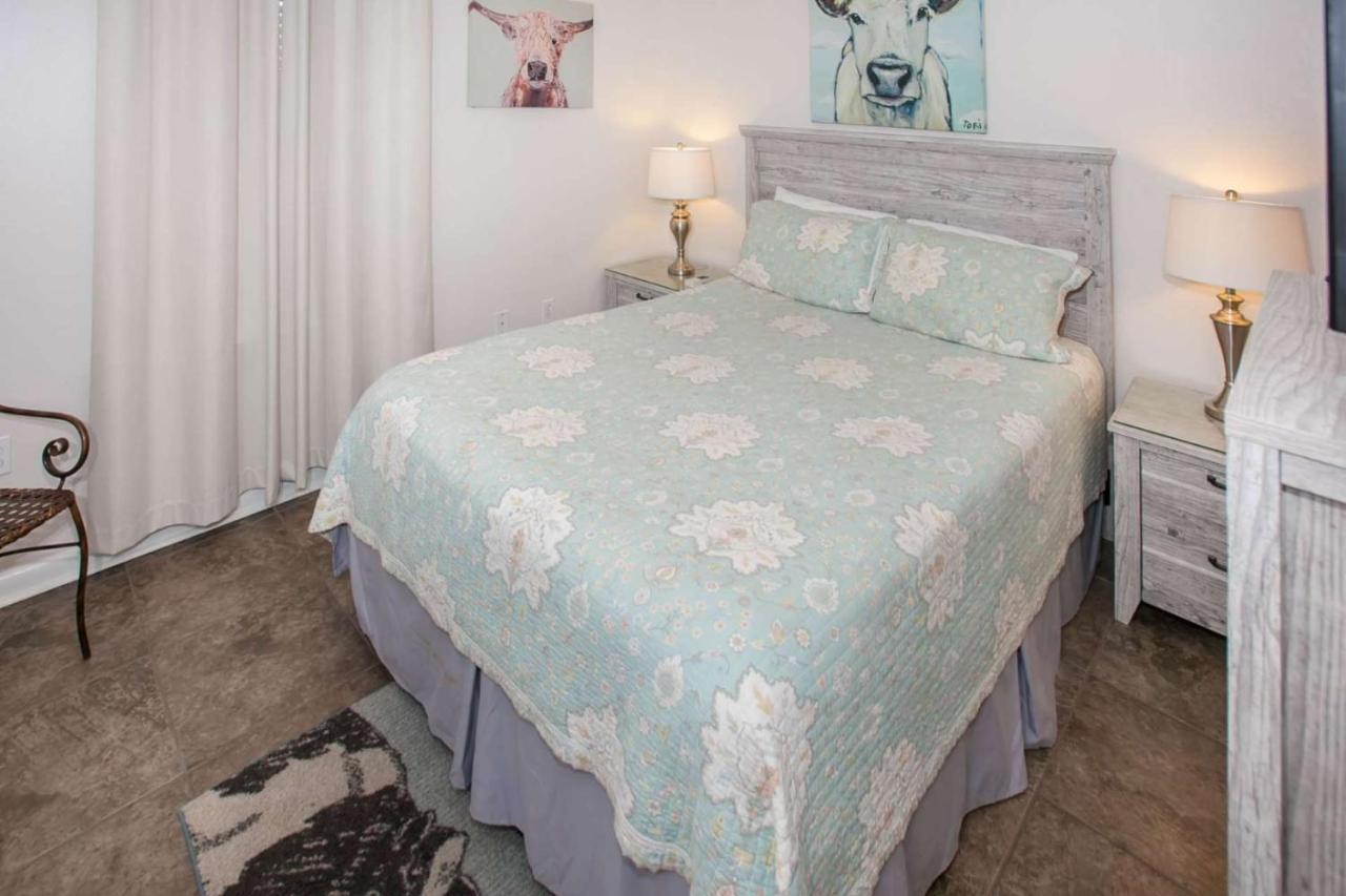 Phoenix Vi 305 * Orange Beach