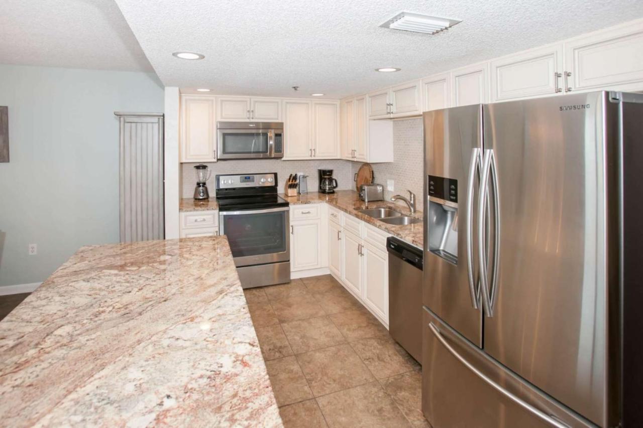 Phoenix Vi 305 Orange Beach