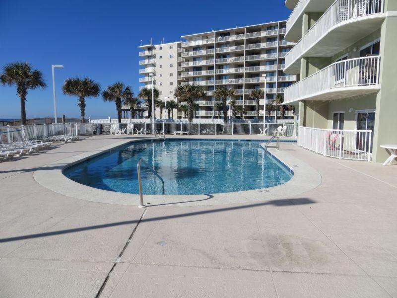 Tradewinds 302 *