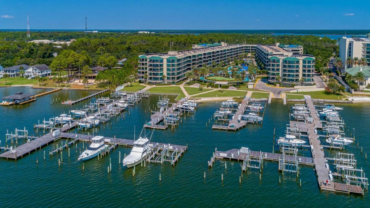 Phoenix On The Bay By Brett Robinson Hotel