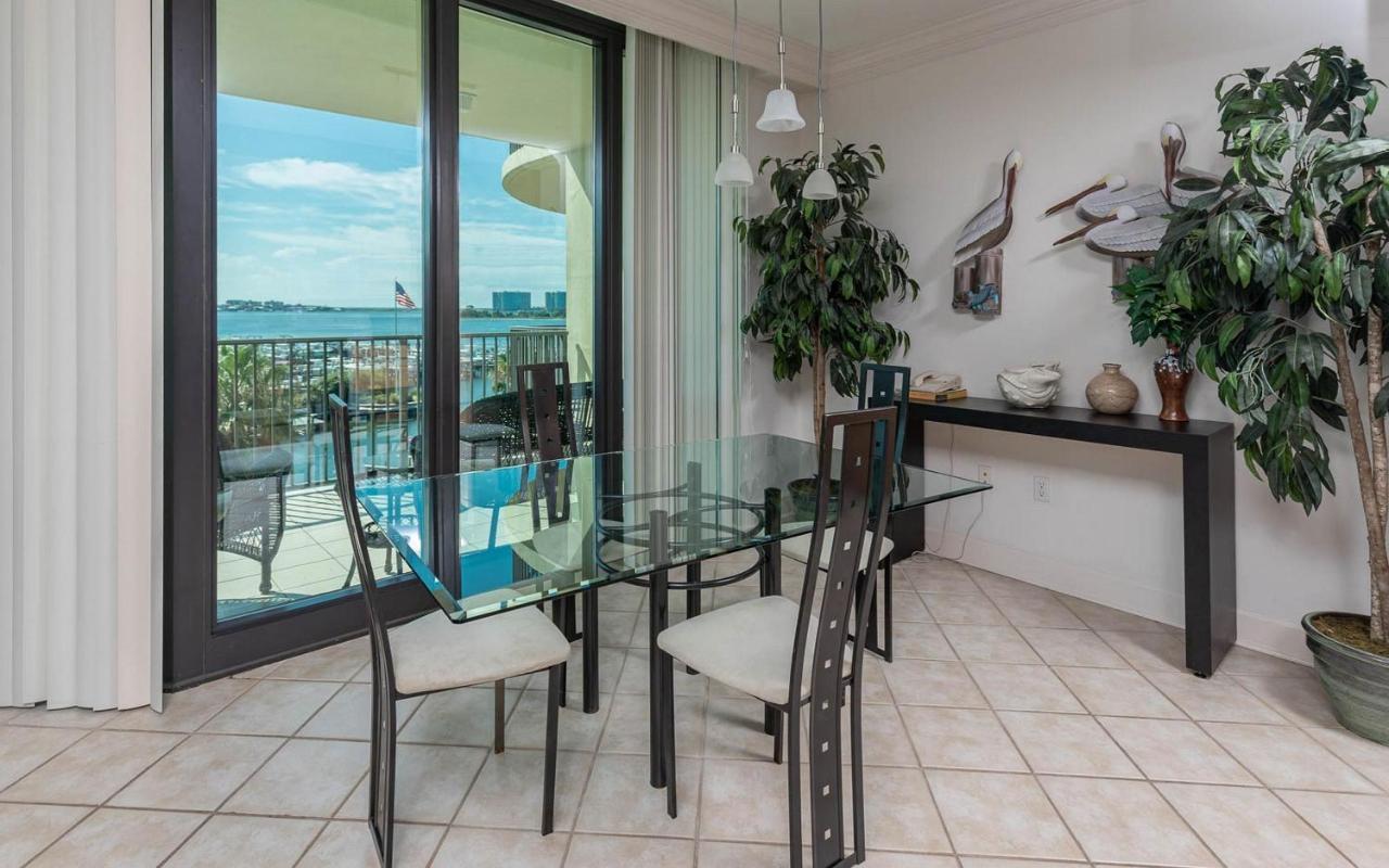 Hotel Phoenix On The Bay 2 By Brett Robinson Vacations 4*
