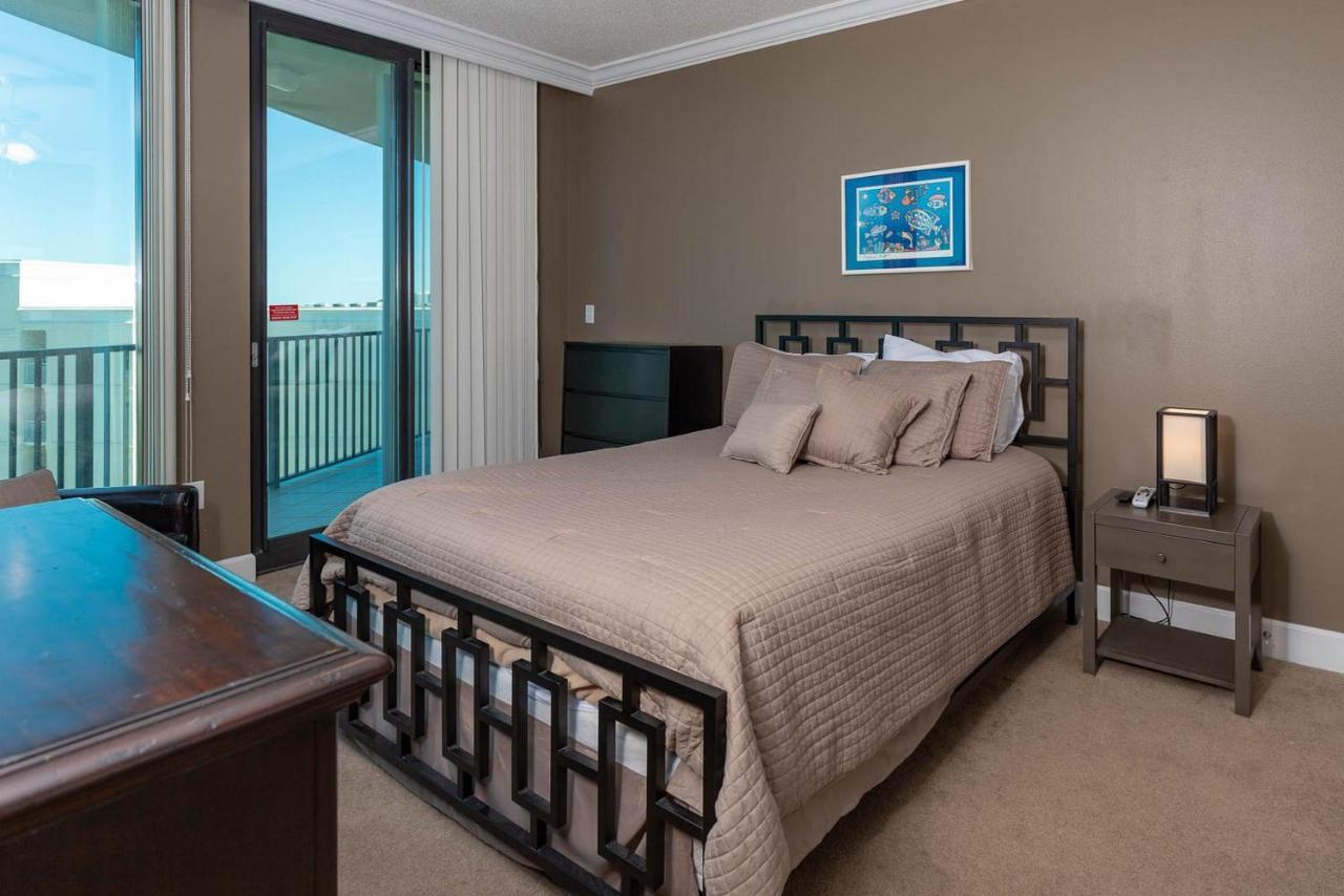 Hotel Phoenix On The Bay 2 By Brett Robinson Vacations 4*