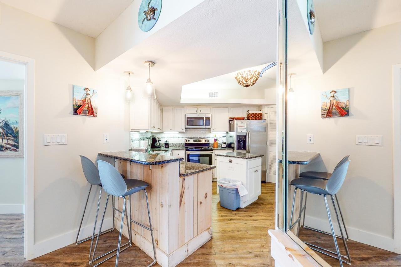 Summer House On Romar #605b *
