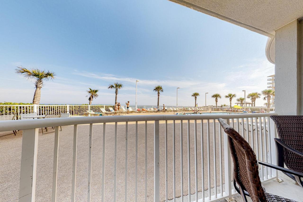 Hotel Tradewinds #001