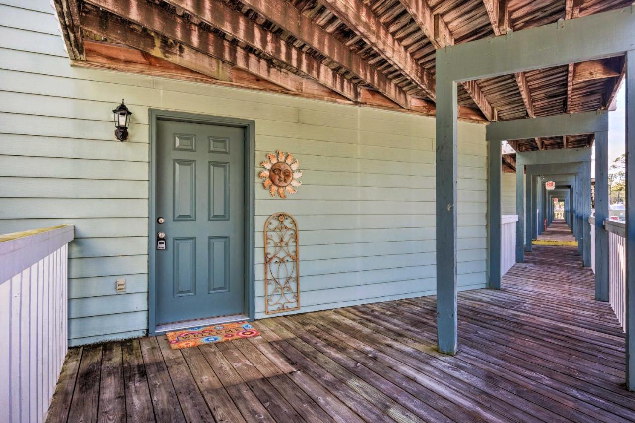 Orange Private Boat Dock And Ramp Apartment