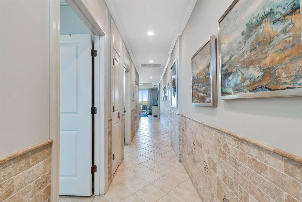 Apartment The Wharf With Oasis Pool!