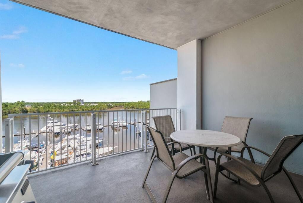 The Wharf With Oasis Pool! Apartment *