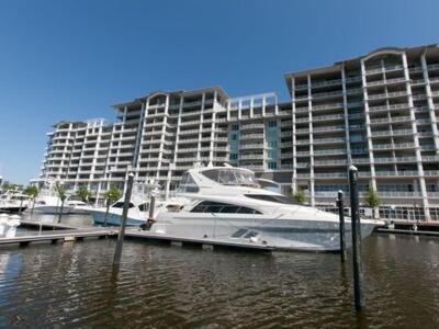 Apartment The Wharf With Oasis Pool! *
