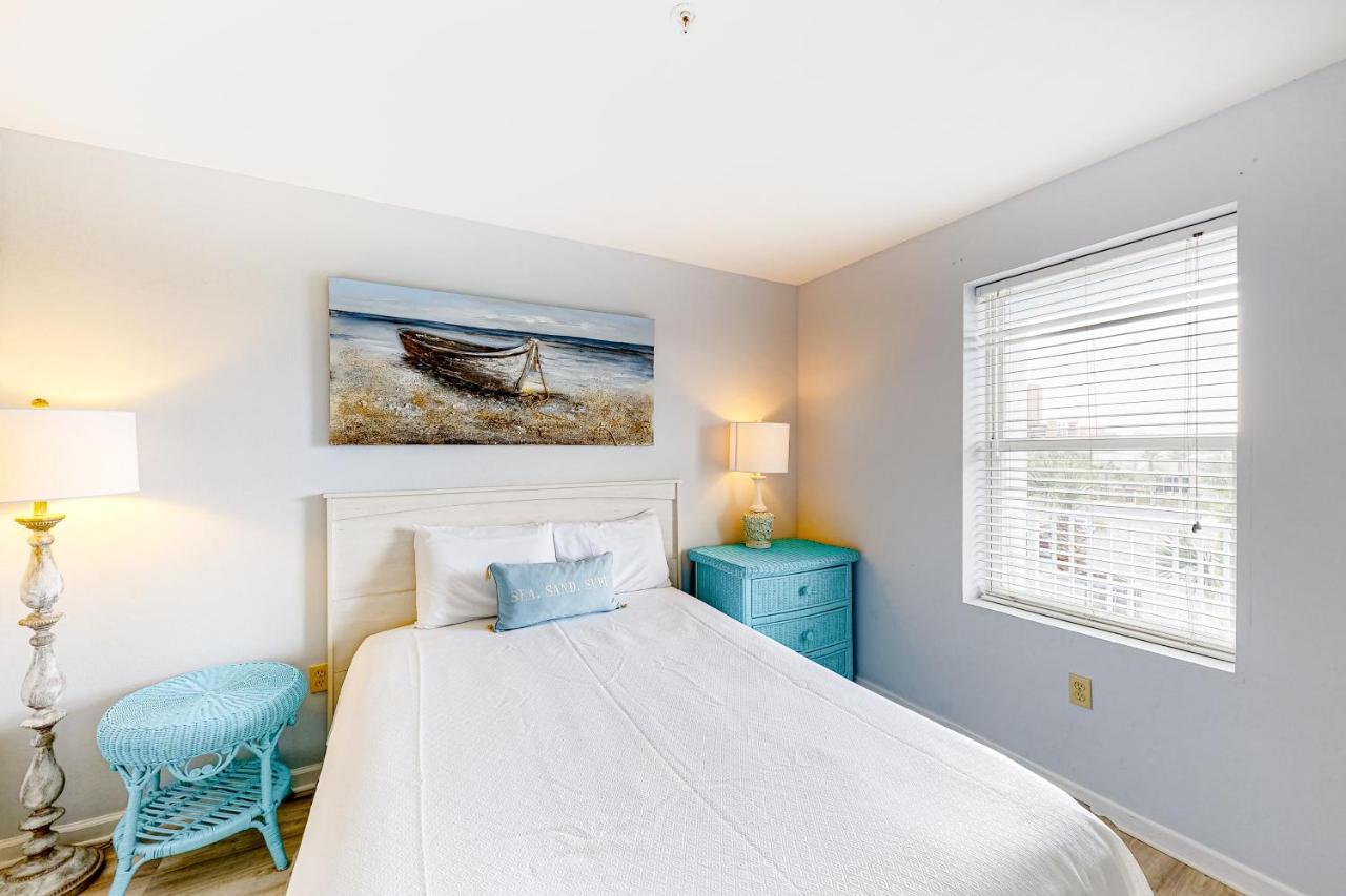 Apartment Grand Caribbean #216 - Sandy Restoration