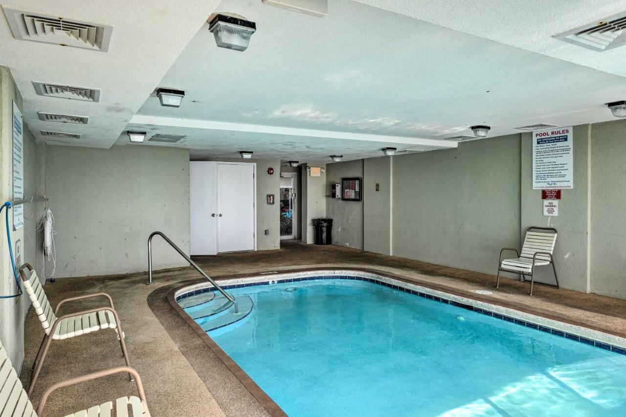 Inviting Views And Beach Access!