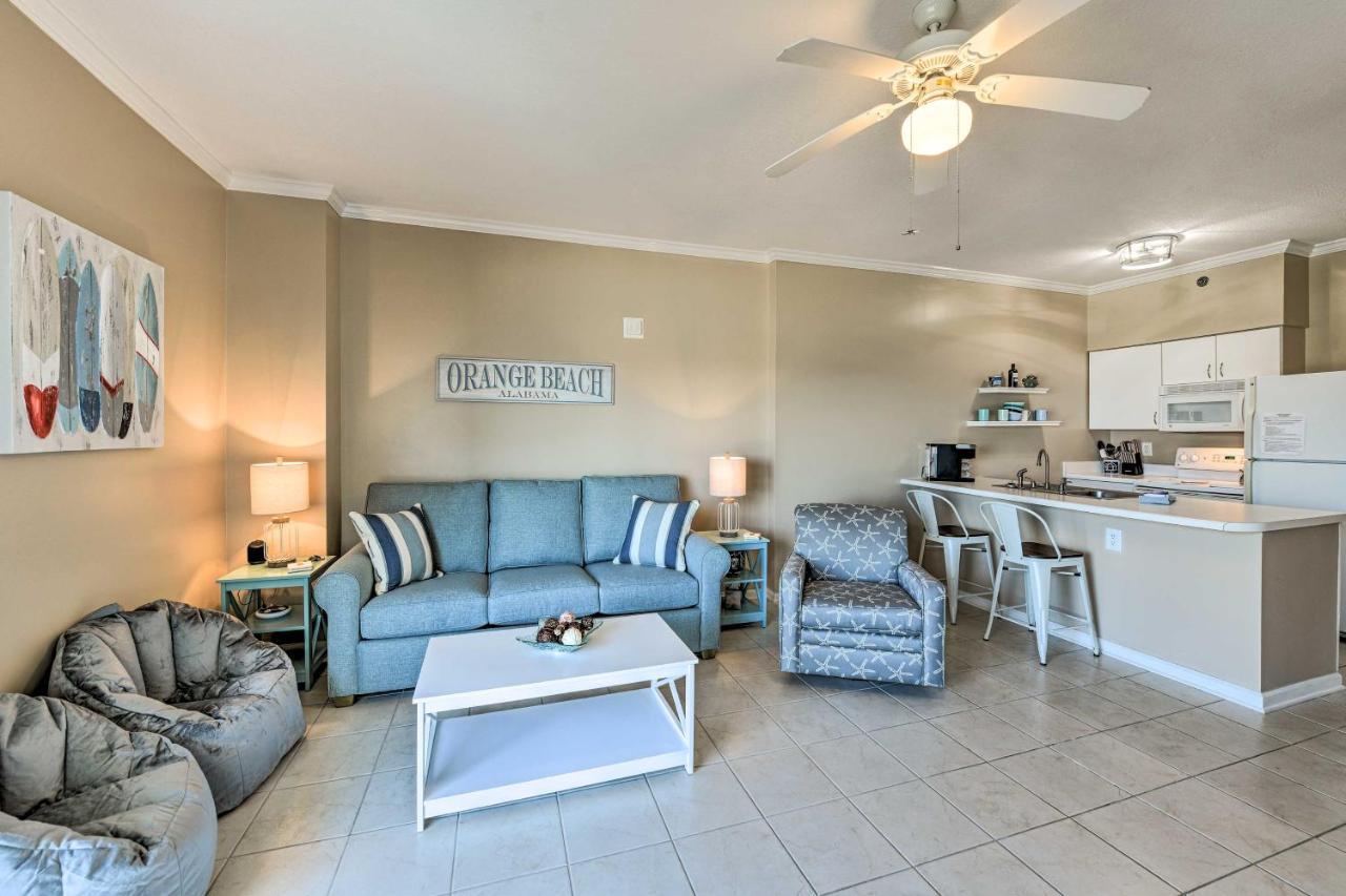 Apartment Inviting Views And Beach Access!