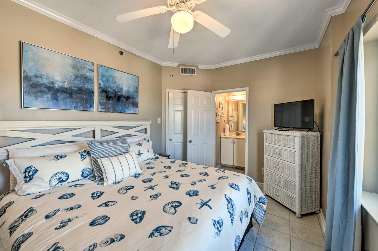 Apartment Inviting Views And Beach Access! *