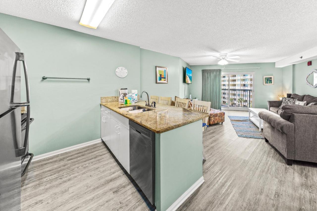Tradewinds Unit 406 3*
