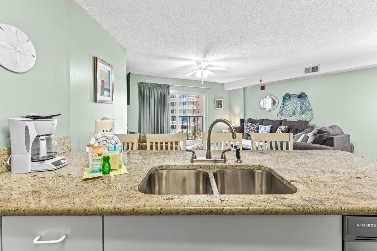 Tradewinds Unit 406 3*