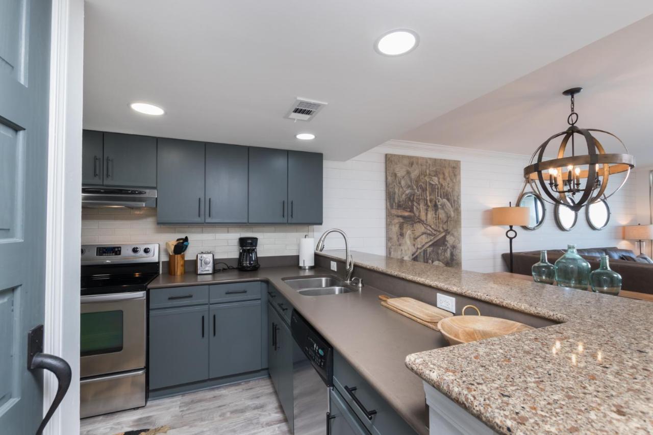 Ole River Hideway, Orange Beach, Updated 2 Bedroom Waterfront Condo, Wind Drift Aparthotel Orange Beach