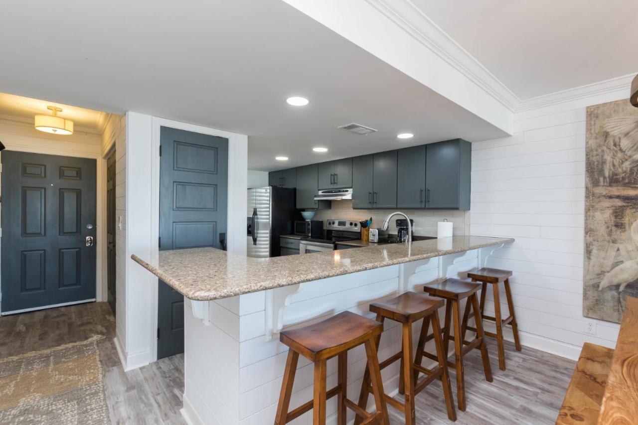 Ole River Hideway, Orange Beach, Updated 2 Bedroom Waterfront Condo, Wind Drift Aparthotel *