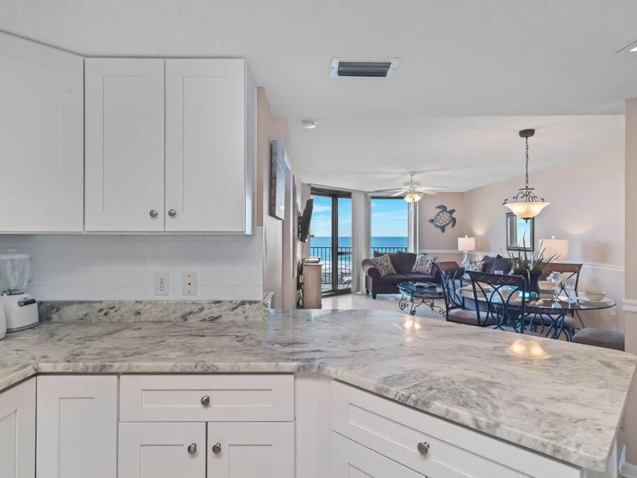 Apartment Phoenix Vi 6512 - Beachfront W/ Beautiful Ocean Views! *