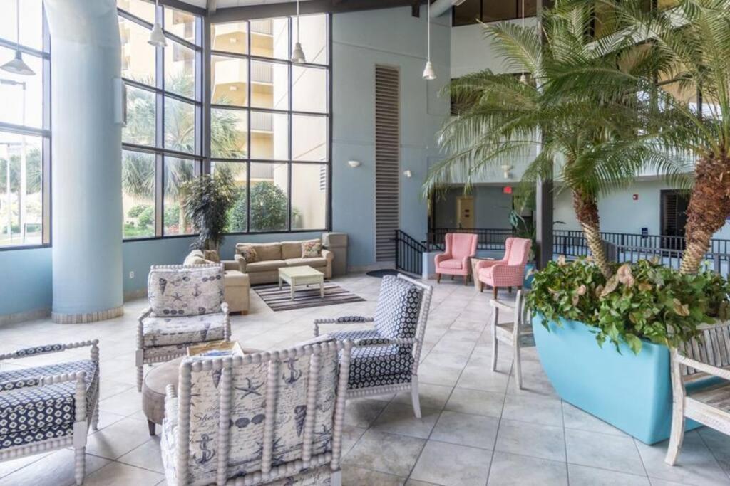 Phoenix V 211 - Beachfront W/ Kids Splash Pad! Apartment
