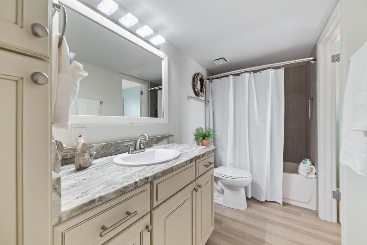 Phoenix Vi 6511 - Beachfront Updated Condo! *