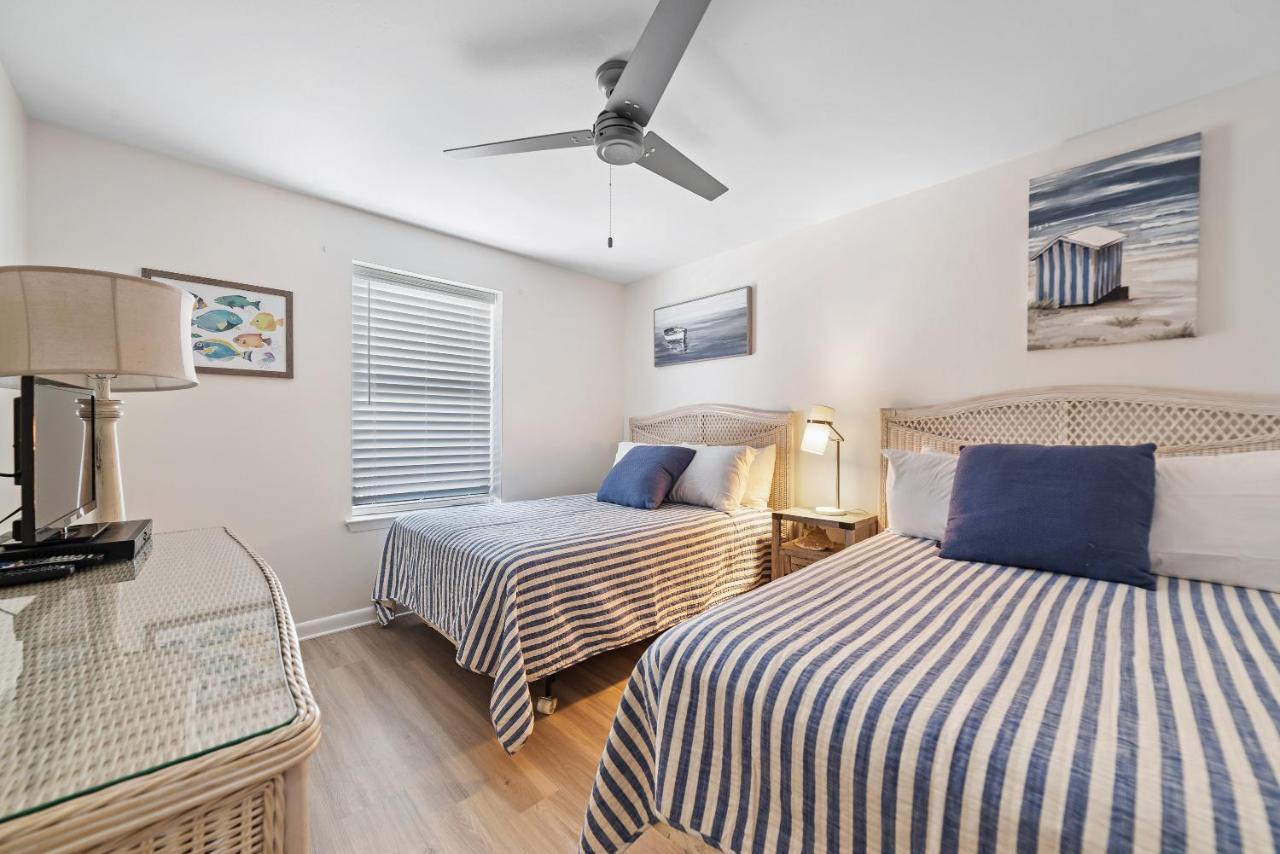 Apartment Phoenix Vi 6511 - Beachfront Updated Condo! *