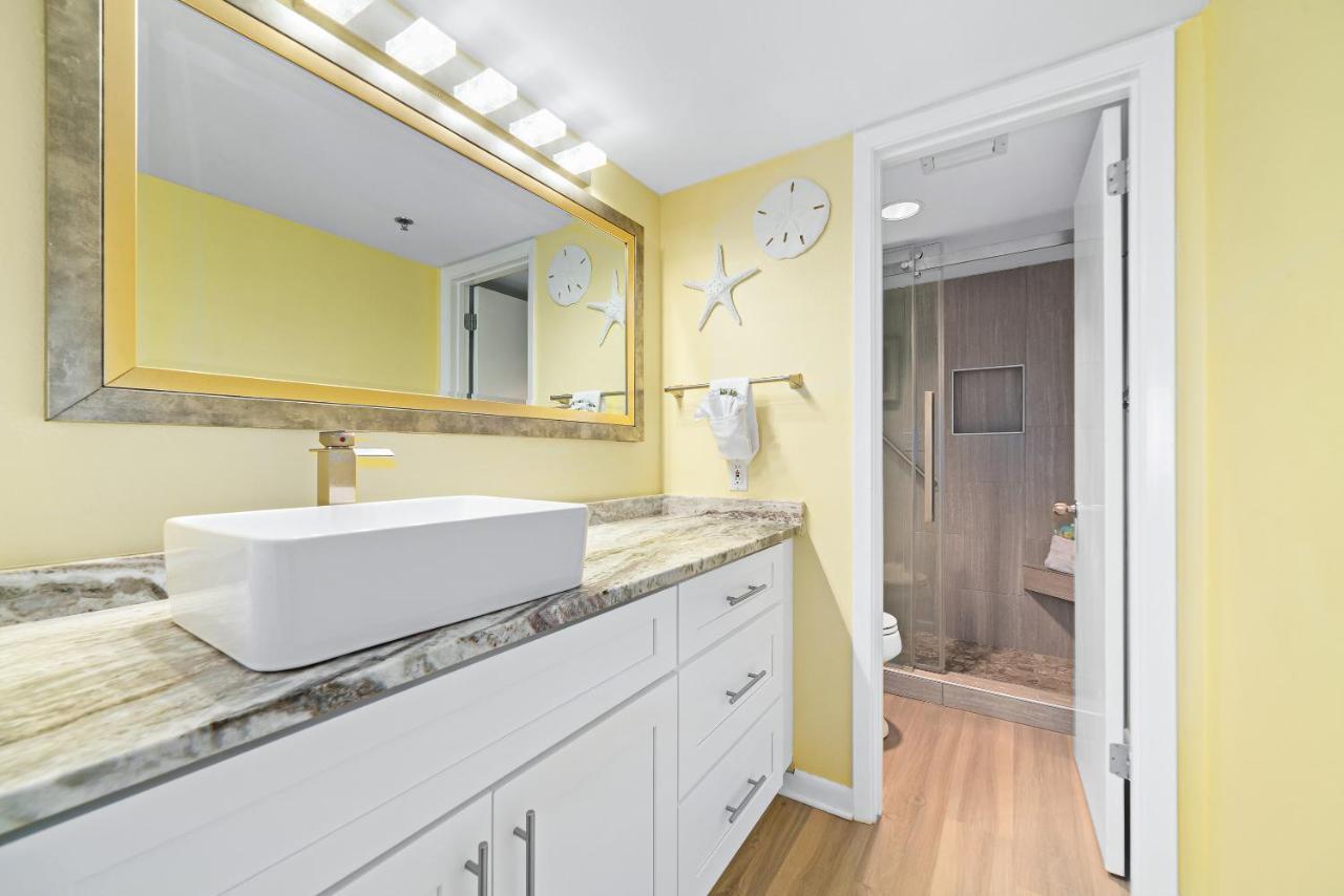 Phoenix Vi 6511 - Beachfront Updated Condo! Apartment