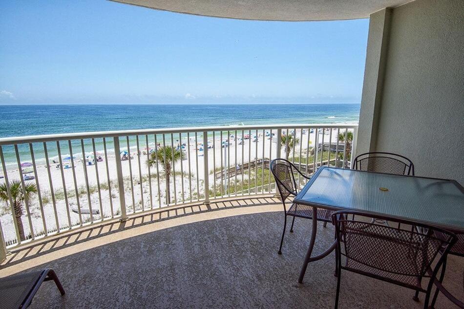 Apartment Tradewinds 302 *