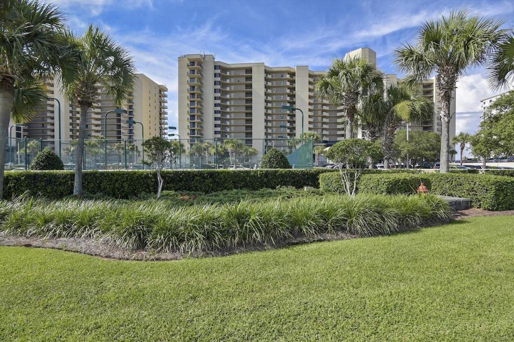 Phoenix 6 Uni 114 * Orange Beach