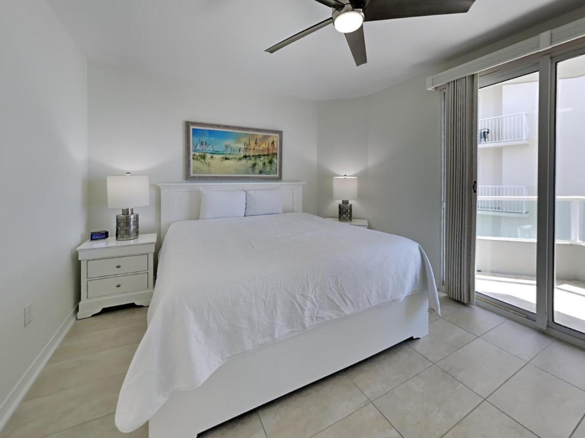 Silver 301 Orange Apartment *