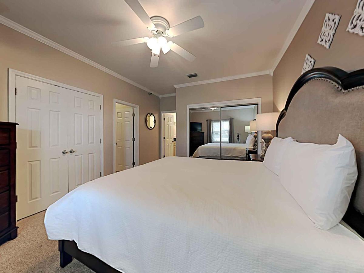 Romar Lakes 304c *