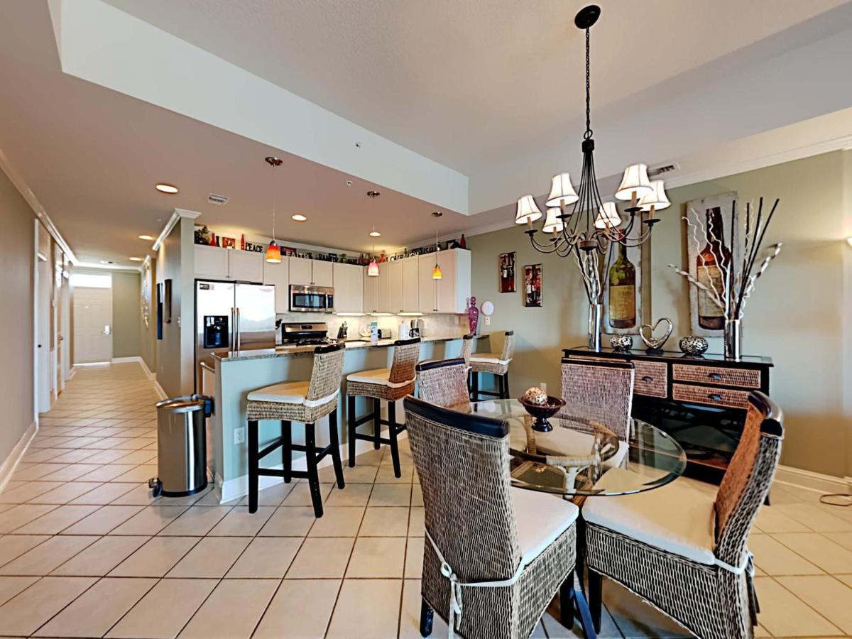 Wharf 810 Apartment