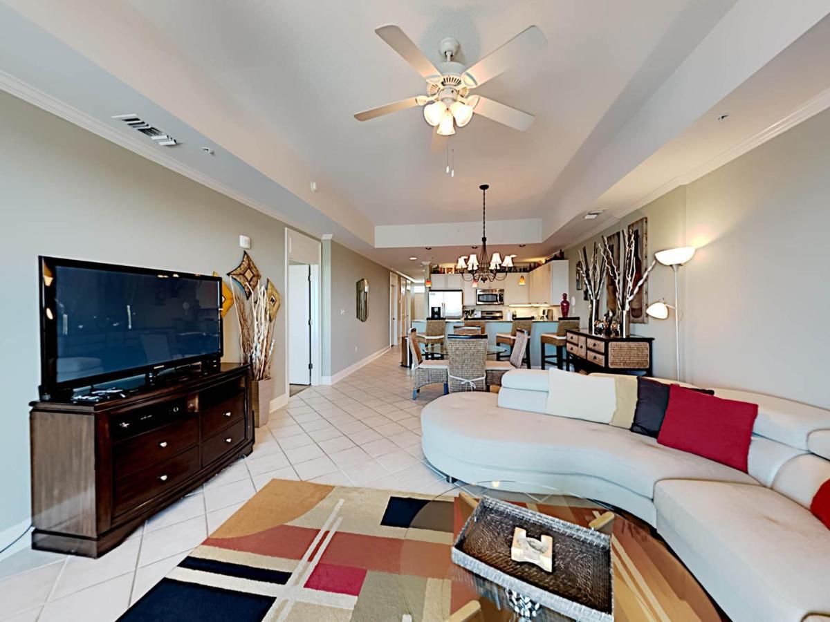 Wharf 810 Apartment