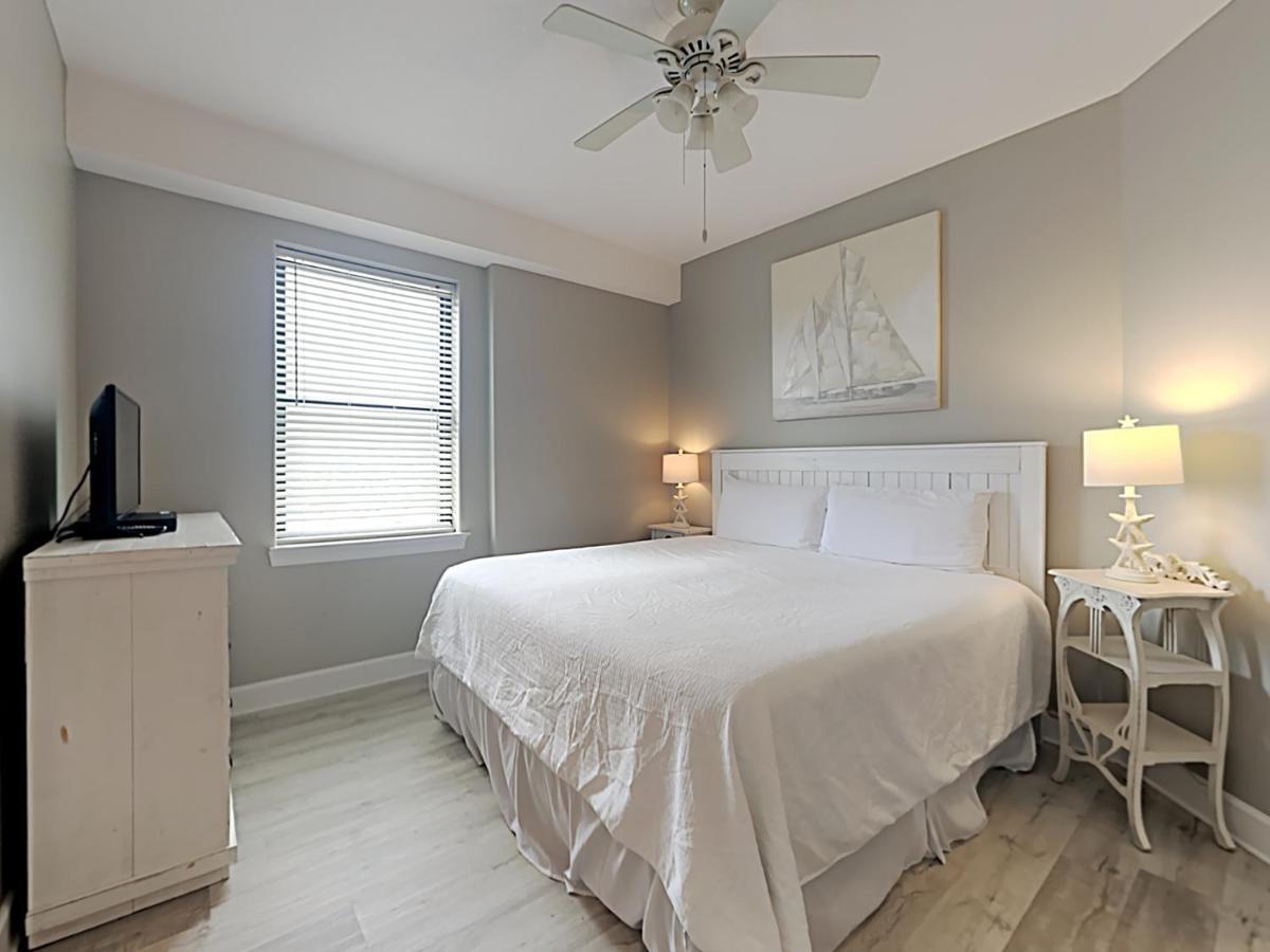 Grand Pointe #714